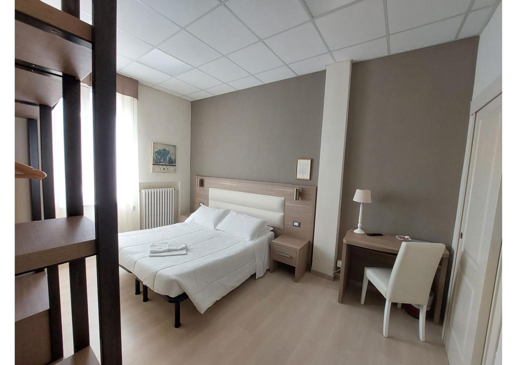 Hotel Tina دْيانو مارينا المظهر الخارجي الصورة