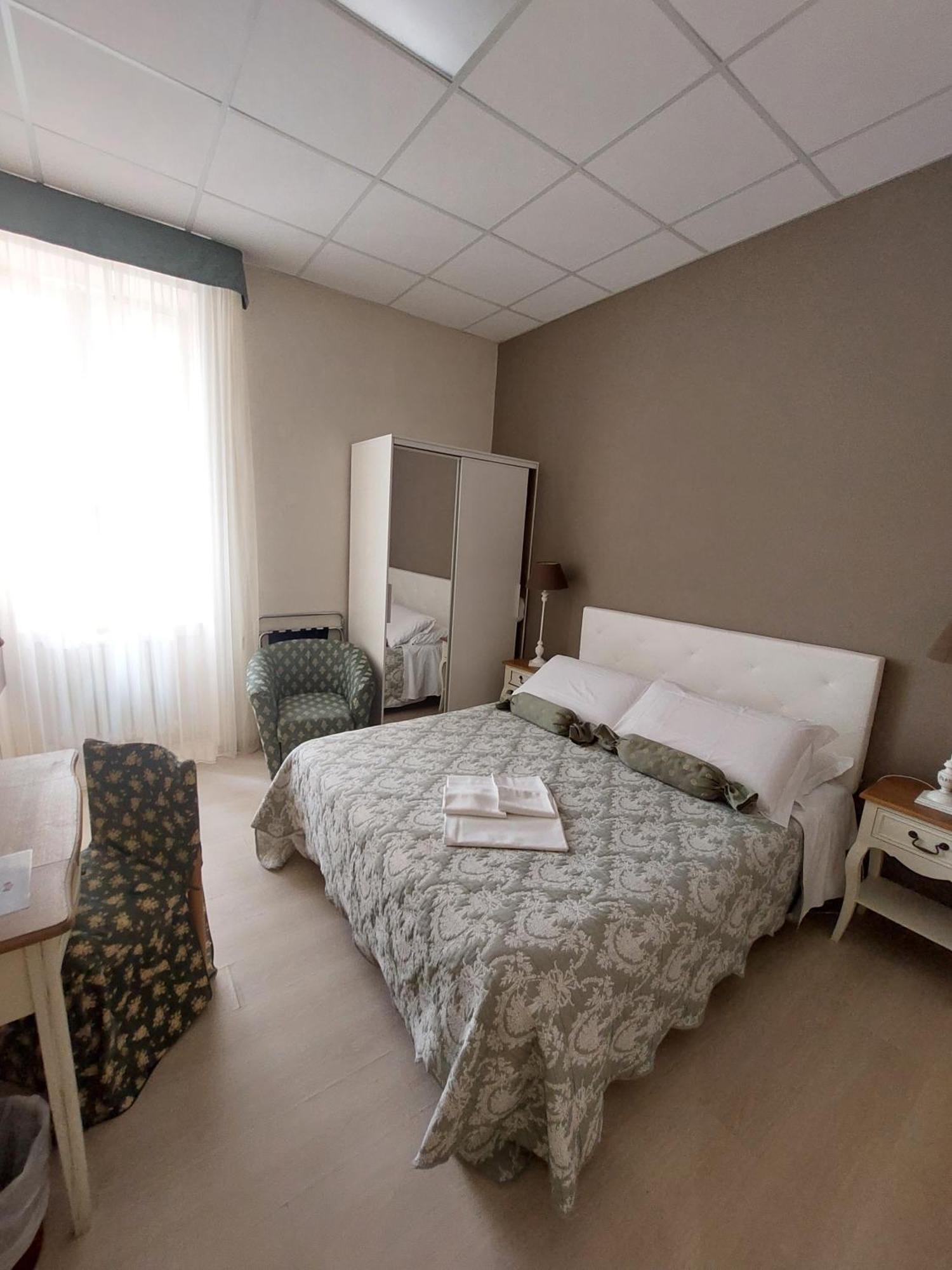 Hotel Tina دْيانو مارينا المظهر الخارجي الصورة